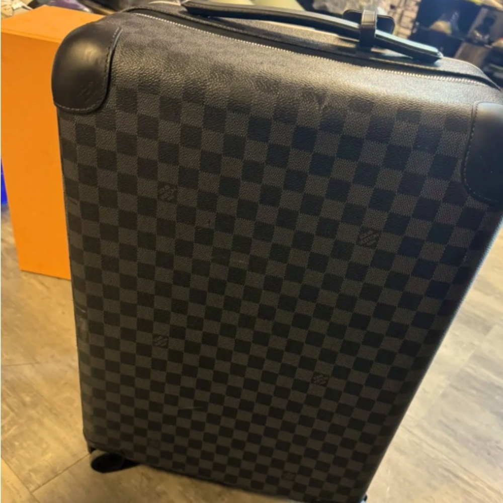 Louis Vuitton Horizon 50 Monogram Eclipse Carry Bag Black